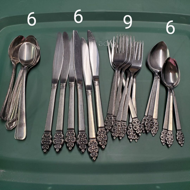 Load image into Gallery viewer, Misc cutlery
