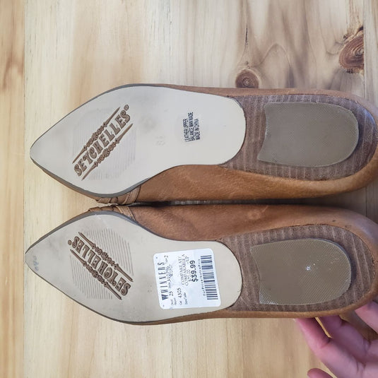 Seychelles Leather Brown Flats, 8.5