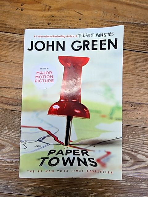 Load image into Gallery viewer, Paper Towns - John Green
